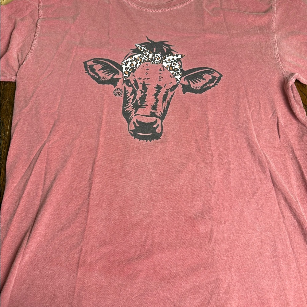Girlie Girl Short Sleeve Tee with Cow Graphic - Picture 2 of 6